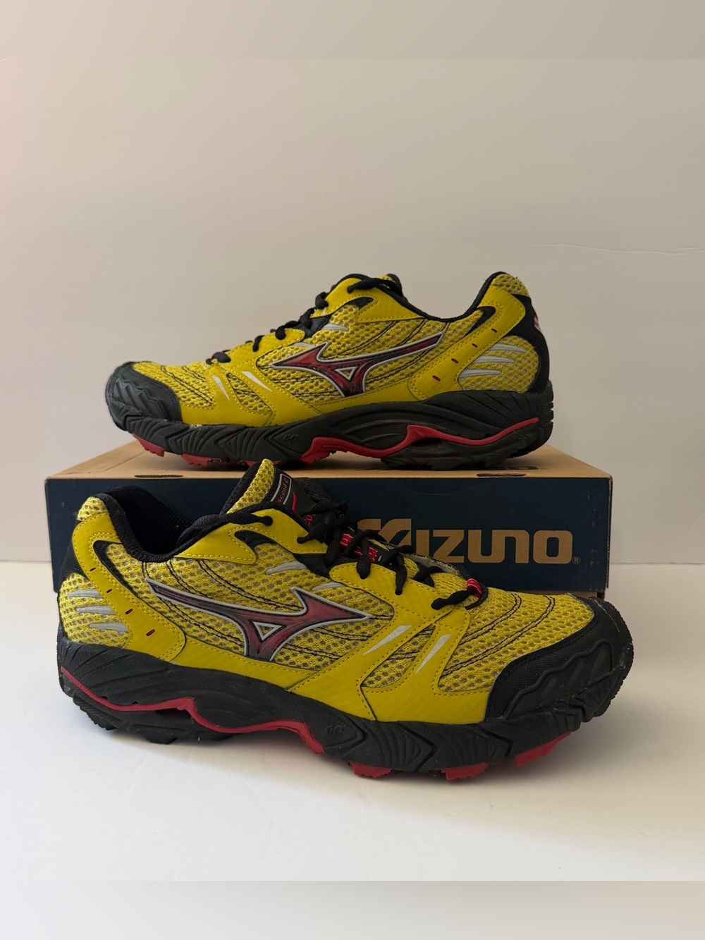 Vintage Mizuno Wave Ascend 2